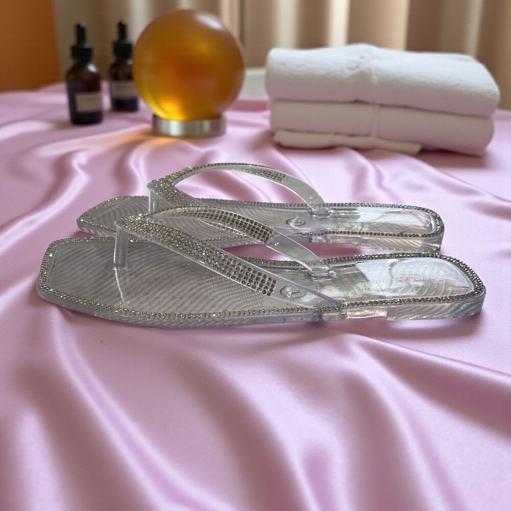 Lauren Lorraine‎ Clear Rhinestone Flip Flop Sandals Size 7 Beach Wedding Glam